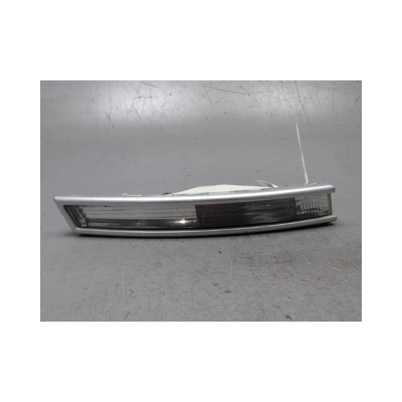 CLIGNOTANT DROIT VOLKSWAGEN PASSAT SW 2005-