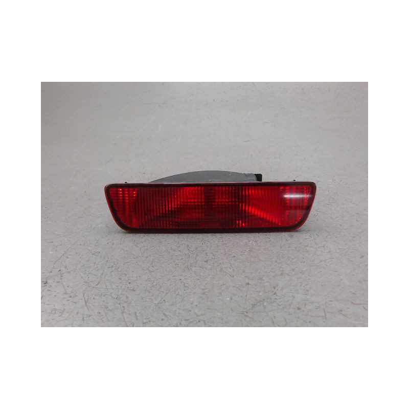 FEU BROUILLARD CENTRAL ARRIERE NISSAN QASHQAI