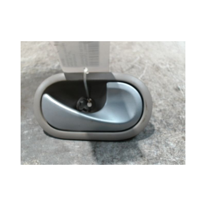 POIGNEE INTERIEURE PORTE AVANT DROIT RENAULT TWINGO 2 2010-