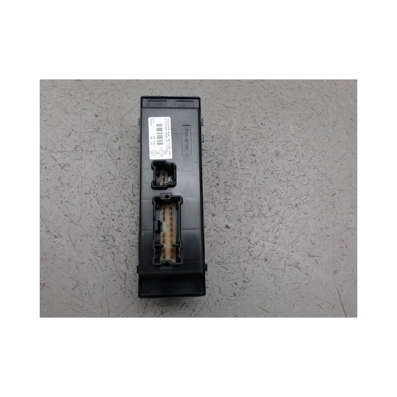 COMMANDE LEVE-GLACE PORTE AVG RENAULT KADJAR