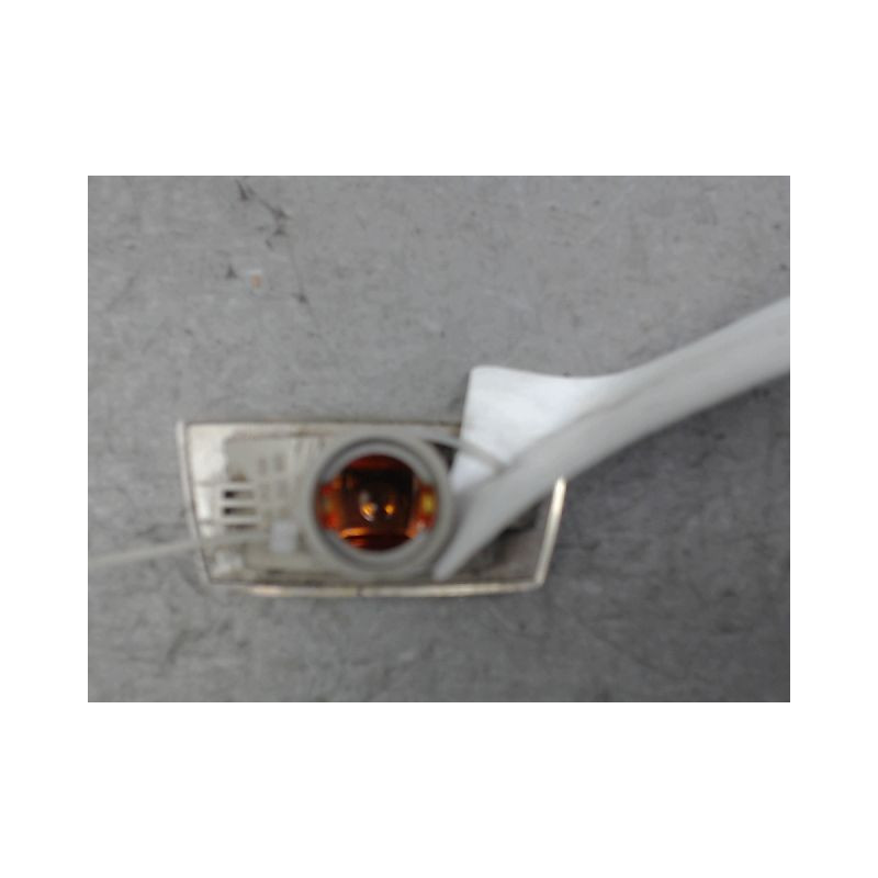 REPETITEUR AILE GAUCHE OPEL MERIVA
