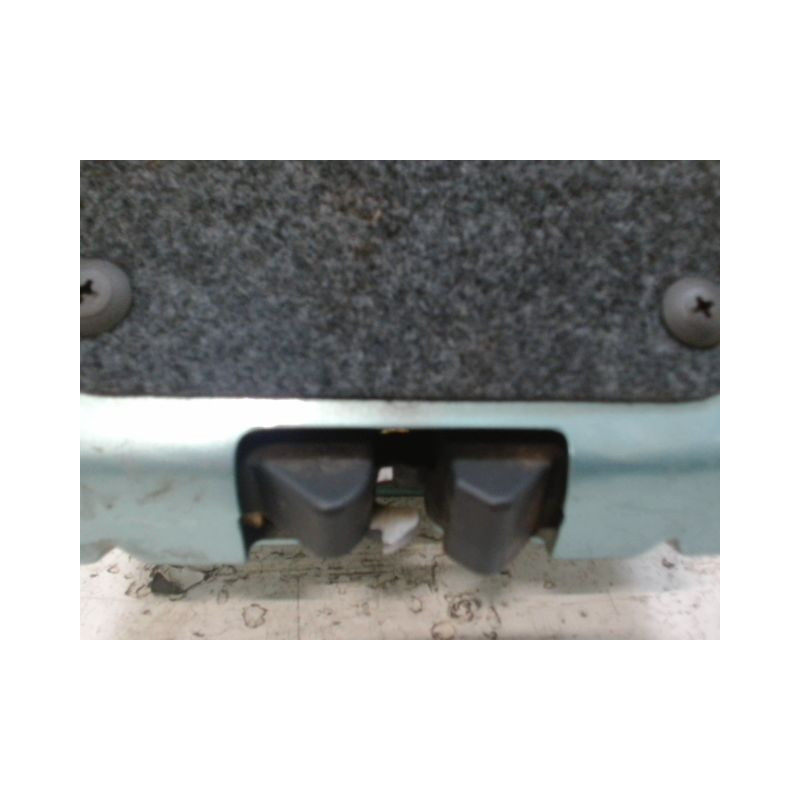 COFFRE ARRIERE FORD FOCUS BERL. I 1998-2004