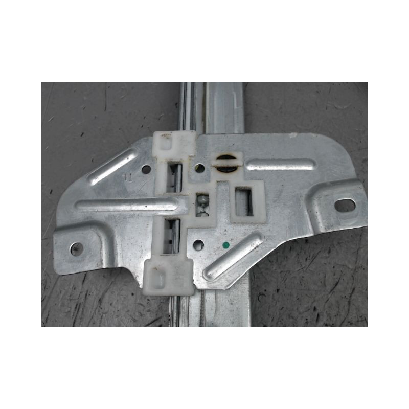 MECANISME+MOTEUR LEVE-GLACE AVANT GAUCHE KIA PICANTO