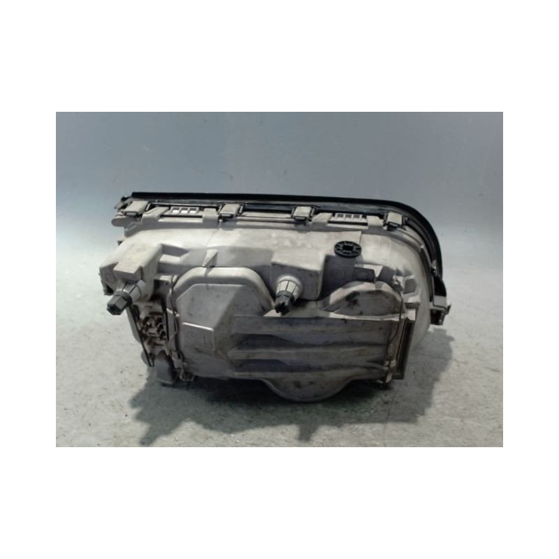PHARE GAUCHE MERCEDES C220