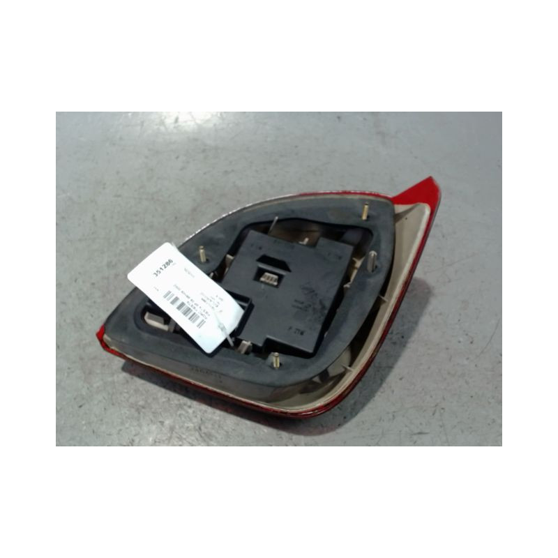 FEU ARRIERE GAUCHE  FORD FIESTA 99-2002