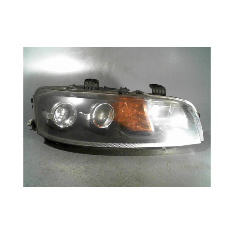 PHARE DROIT FIAT PUNTO