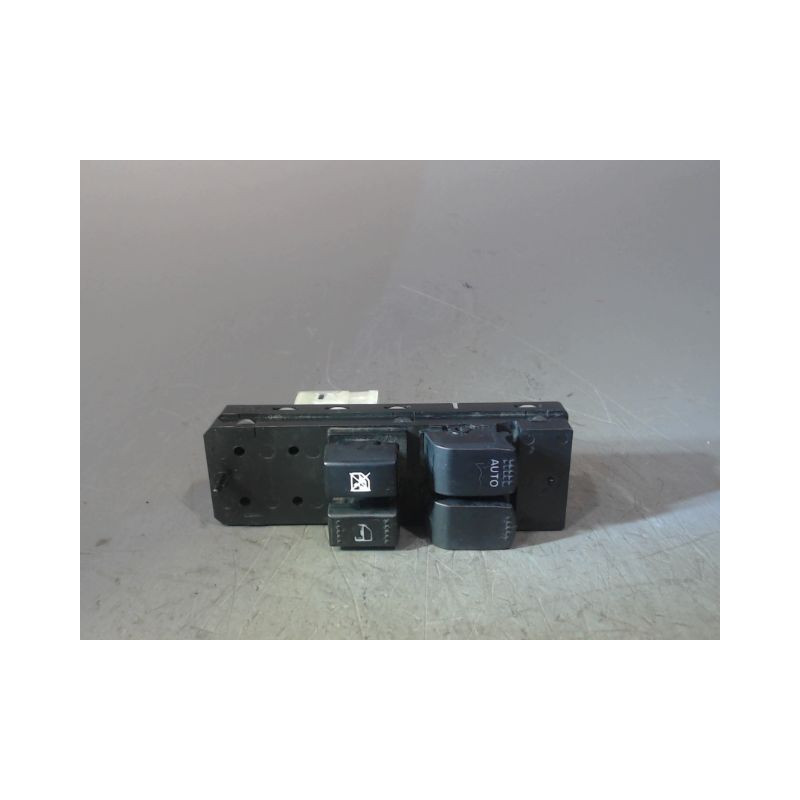 COMMANDE LEVE-GLACE PORTE AVG SUZUKI SWIFT