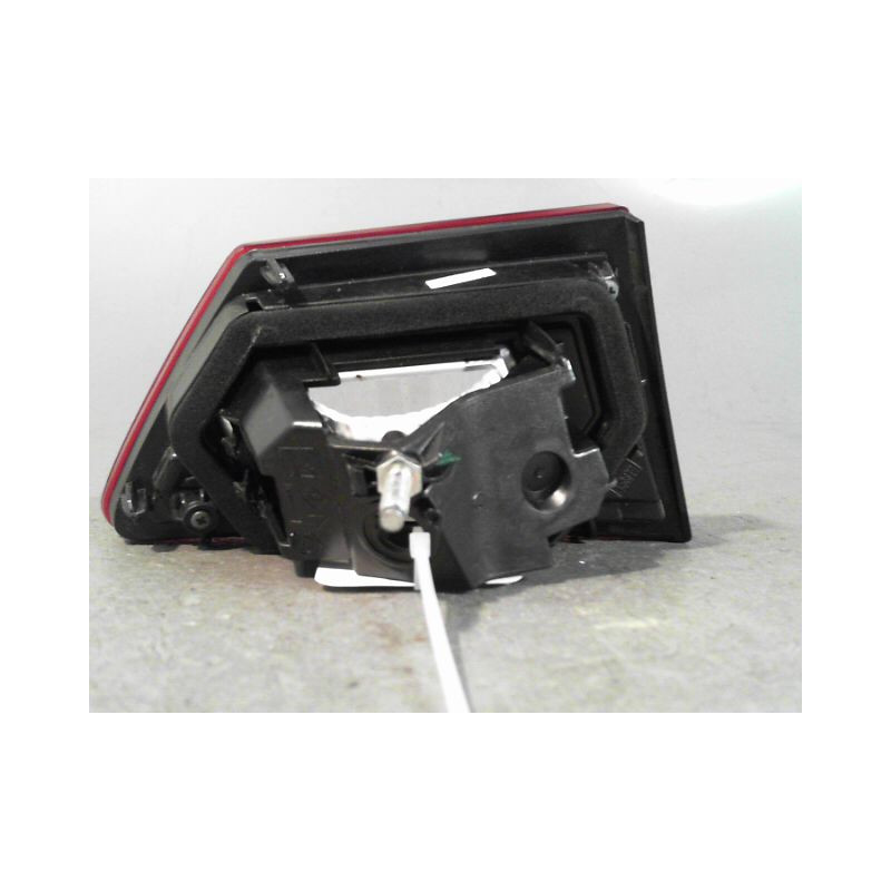 FEU ARRIERE INTERIEUR GAUCHE RENAULT CLIO