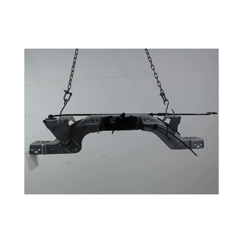 TRAVERSE SUPERIEURE ARMATURE AVANT CHEVROLET ORLANDO