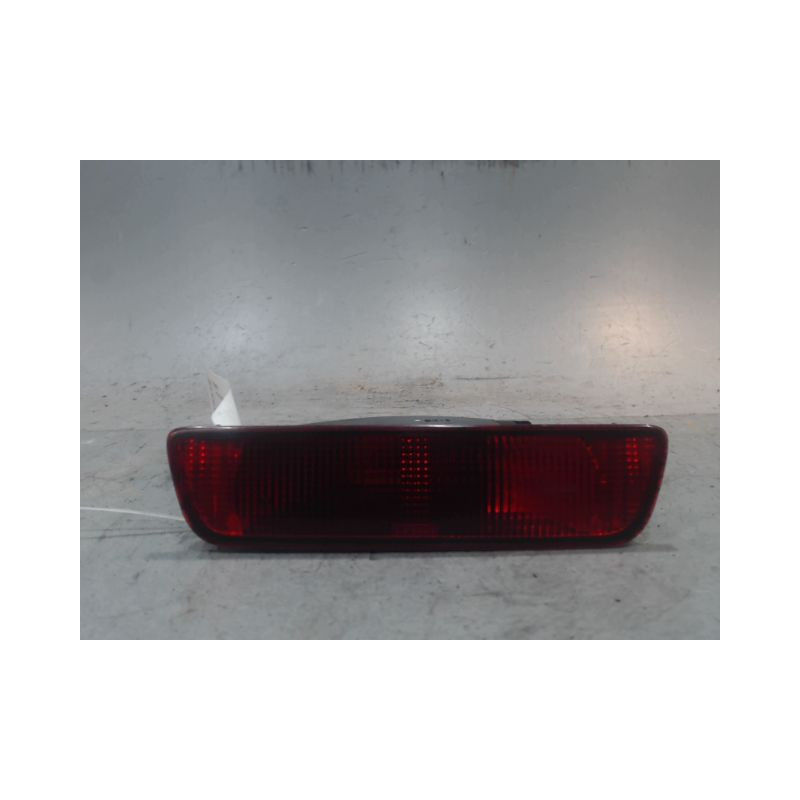 FEU BROUILLARD CENTRAL ARRIERE NISSAN QASHQAI