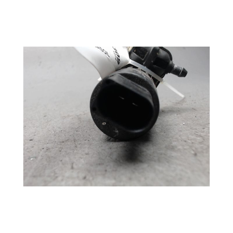 POMPE LAVE-GLACE AVANT CHEVROLET ORLANDO