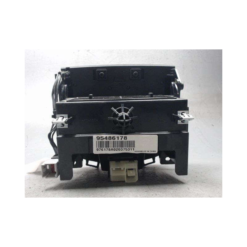 COMMANDE AUTORADIO CHEVROLET ORLANDO