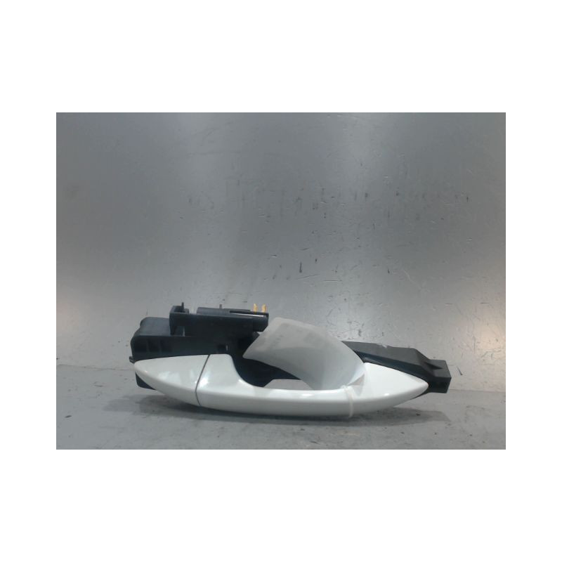 POIGNEE EXTERIEURE PORTE AVANT DROIT HYUNDAI I20