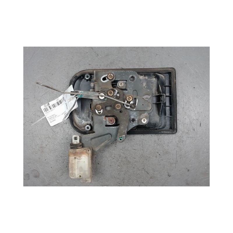 POIGNEE EXTERIEURE PORTE BATTANTE DROIT IVECO 35S10