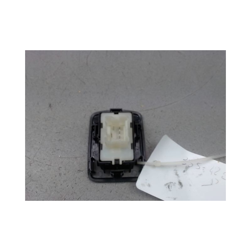 COMMANDE LEVE-GLACE PORTE AVD DACIA SANDERO II Phase 1 2012-...