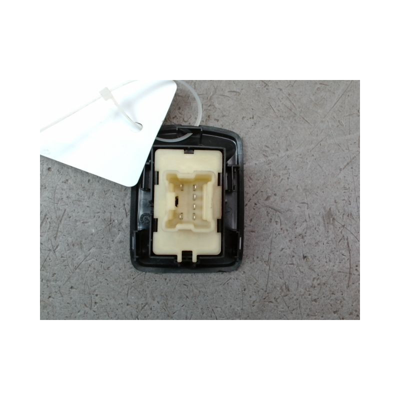 COMMANDE LEVE-GLACE PORTE AVD DACIA SANDERO II Phase 1 2012-...