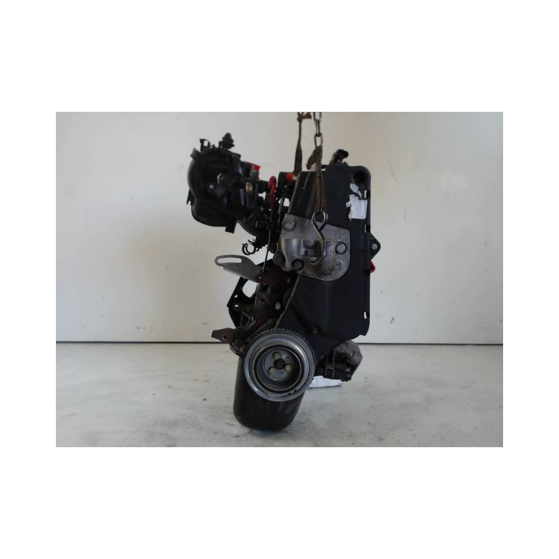 MOTEUR ESSENCE FIAT GRANDE PUNTO 2005- 1.2