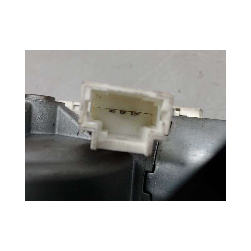 MOTEUR ESSUIE-GLACE ARRIERE DACIA LOGAN