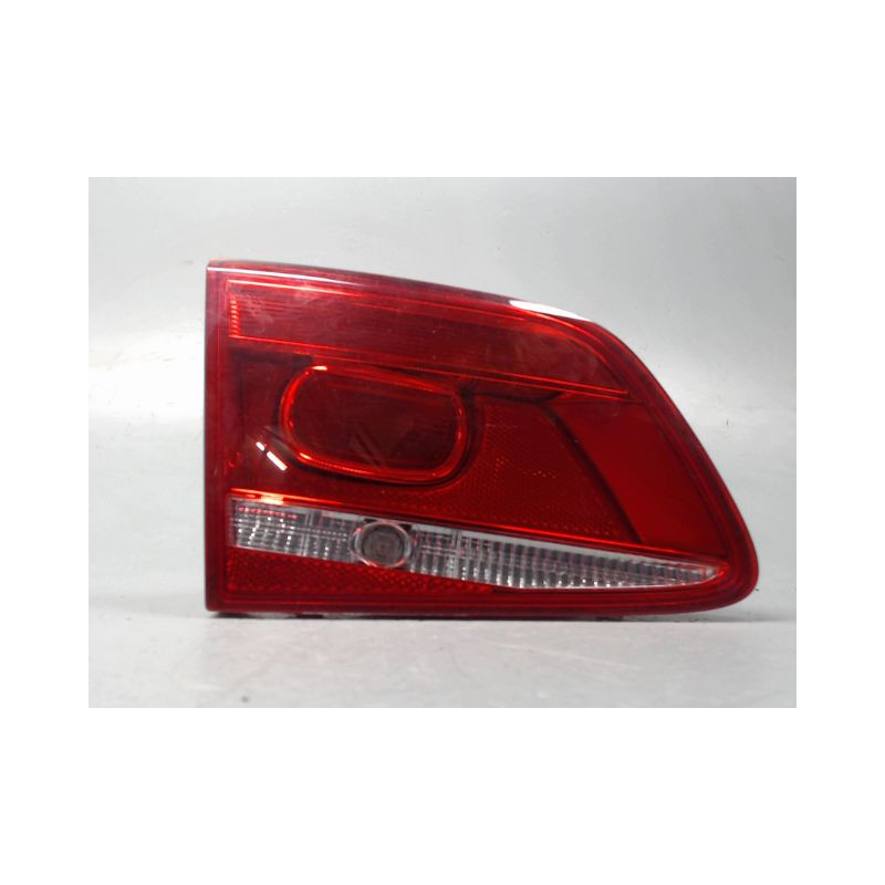 FEU ARRIERE INTERIEUR GAUCHE VOLKSWAGEN PASSAT 2010-