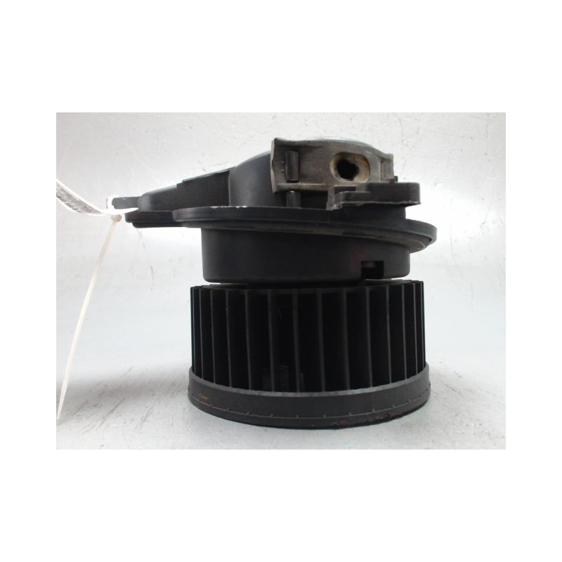 MOTEUR VENTILATEUR CHAUFFAGE CITROEN BERLINGO FGT -2002