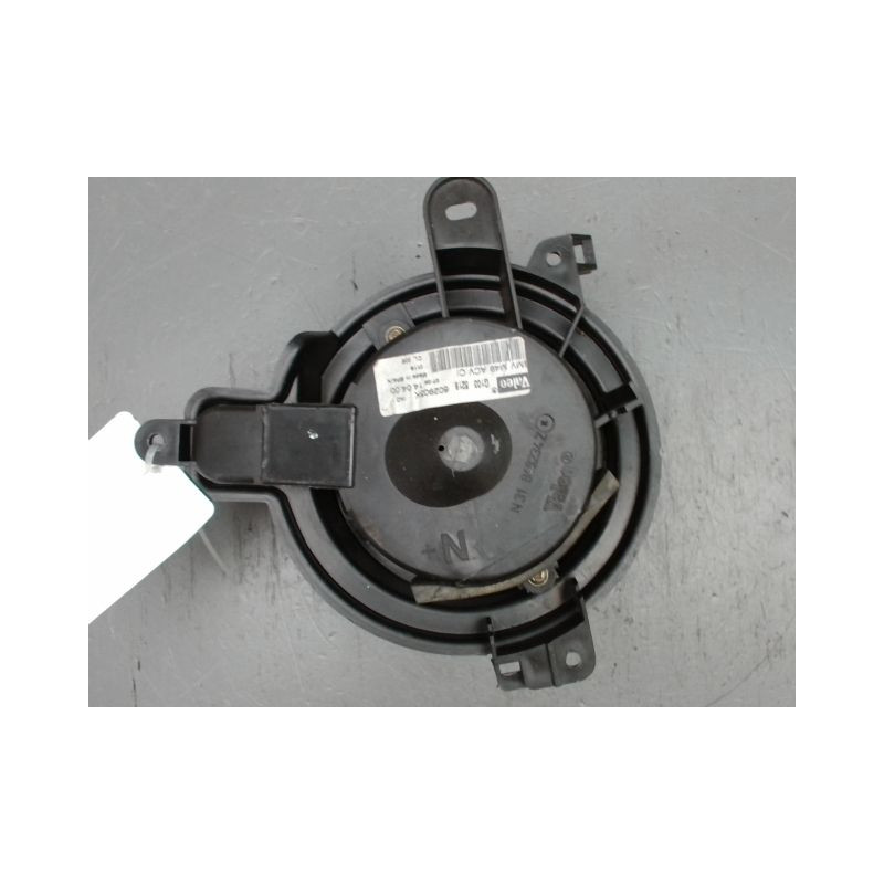 MOTEUR VENTILATEUR CHAUFFAGE CITROEN BERLINGO FGT -2002