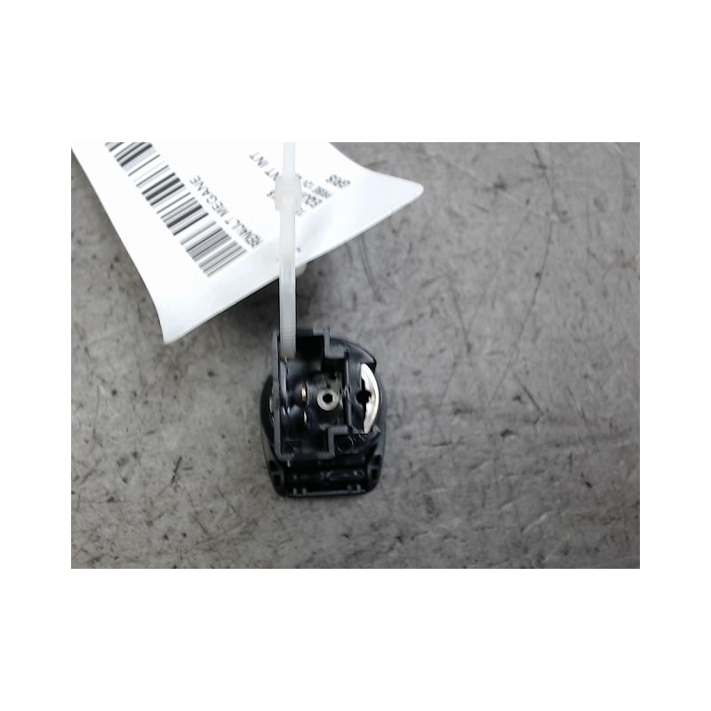 PRISE 12V AV RENAULT MEGANE