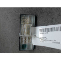 COMMANDE LEVE-GLACE PORTE AVD NISSAN JUKE