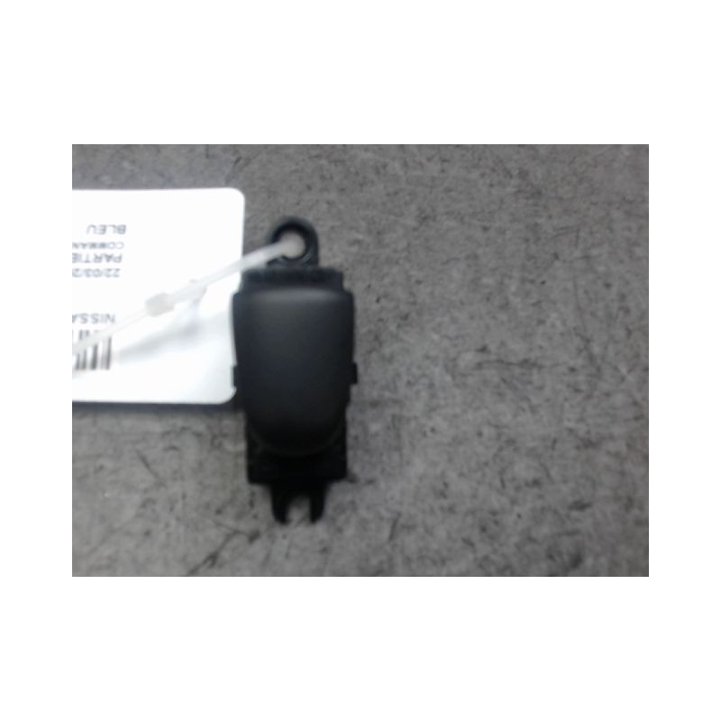COMMANDE LEVE-GLACE PORTE ARG NISSAN JUKE