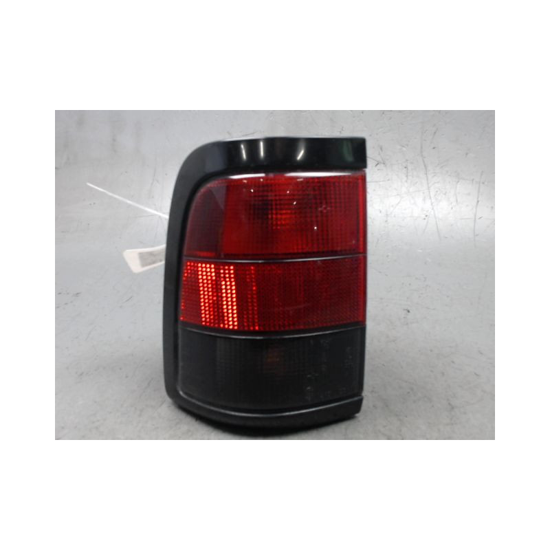 FEU ARRIERE GAUCHE  PEUGEOT 806 94-2001