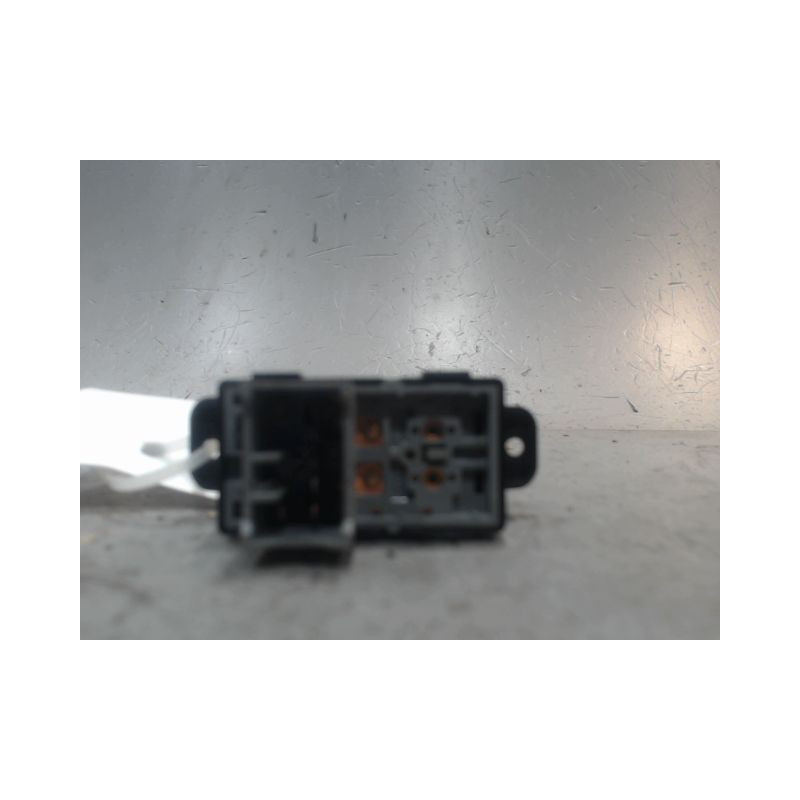 COMMANDE LEVE-GLACE PORTE AVD HYUNDAI I20