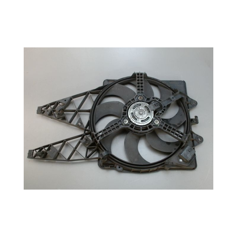 MOTEUR VENTILATEUR RADIATEUR FIAT PUNTO