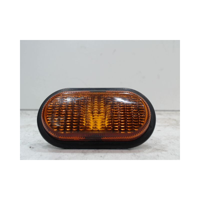 REPETITEUR AILE GAUCHE RENAULT TRAFIC