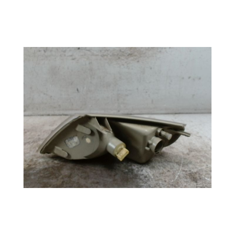 CLIGNOTANT DROIT SAAB 9-5 ESTATE -2001