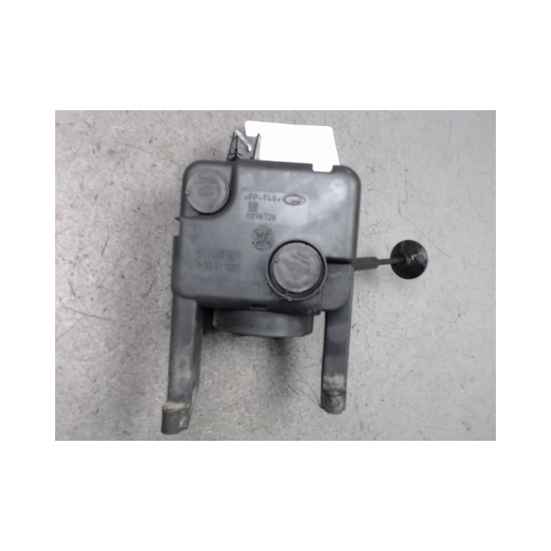 PHARE ANTIBROUILLARD AVANT GAUCHE OPEL MERIVA 2003-2005