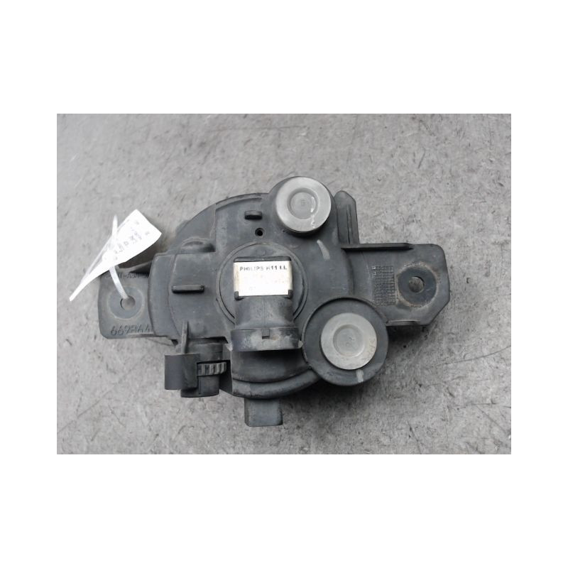 PHARE ANTIBROUILLARD AVANT DROIT RENAULT CLIO II PH.2 01-06