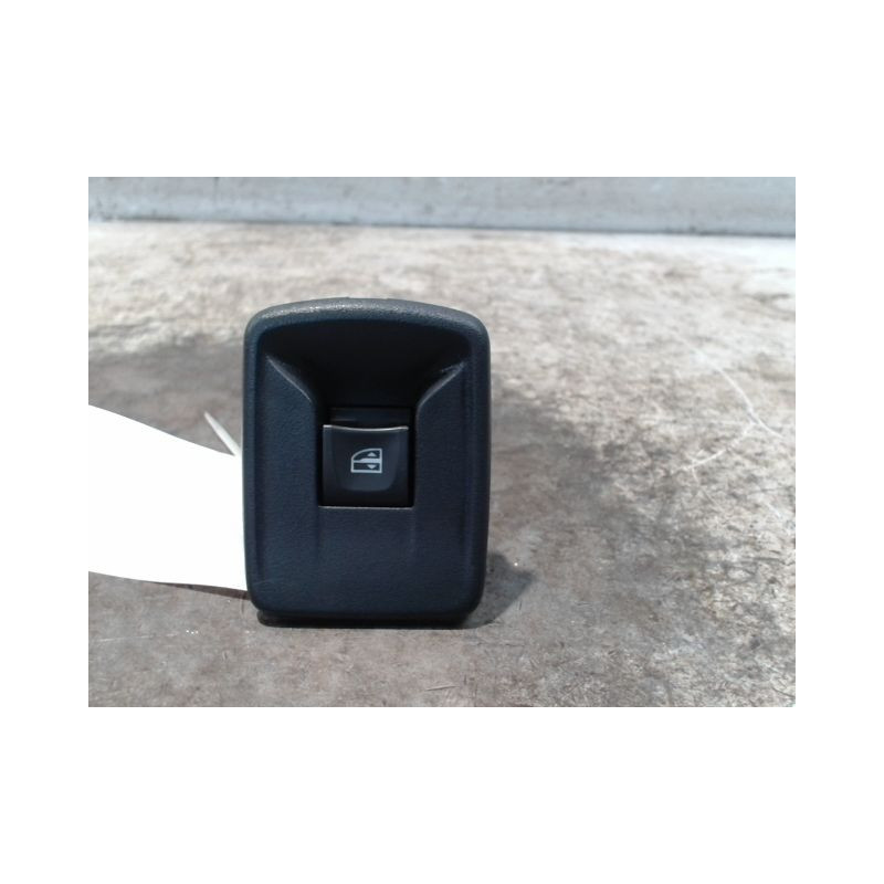 COMMANDE LEVE-GLACE PORTE AVD DACIA SANDERO 2008-