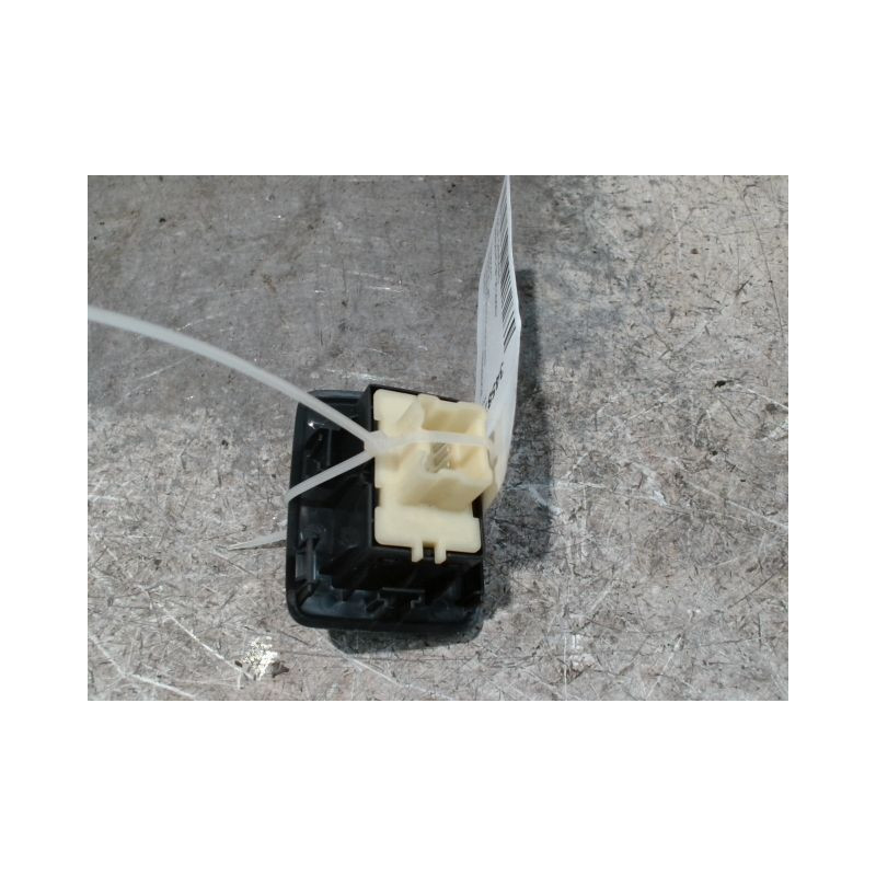 COMMANDE LEVE-GLACE PORTE ARD DACIA SANDERO 2008-