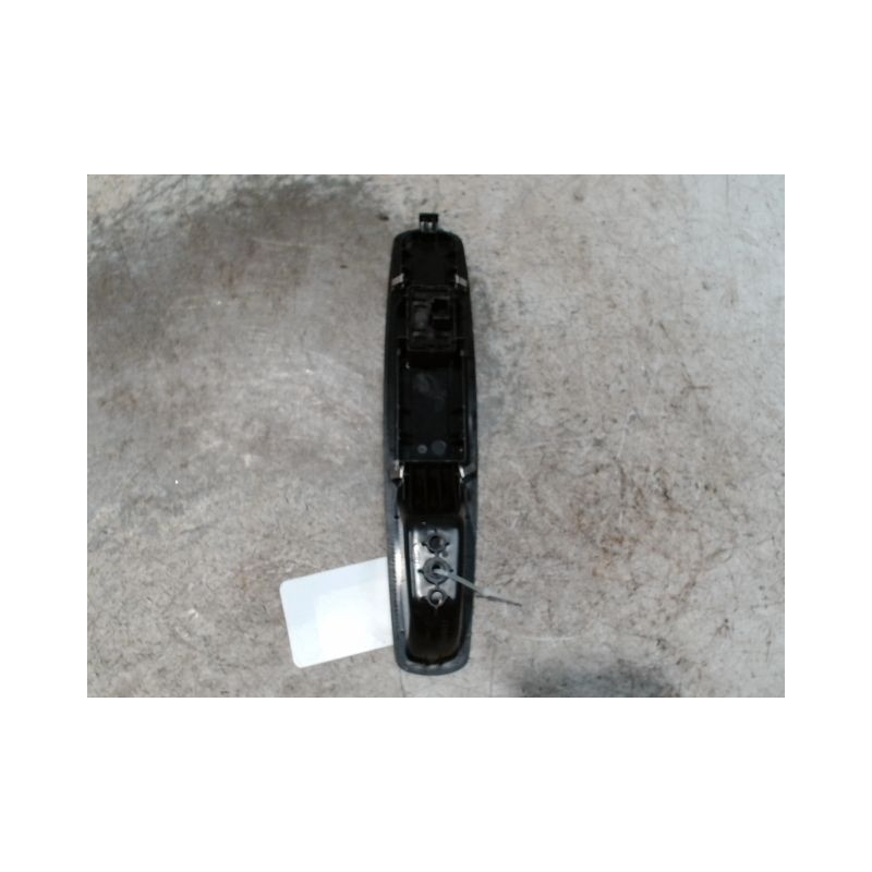 COMMANDE LEVE-GLACE PORTE AVD RENAULT MEGANE SCENIC III