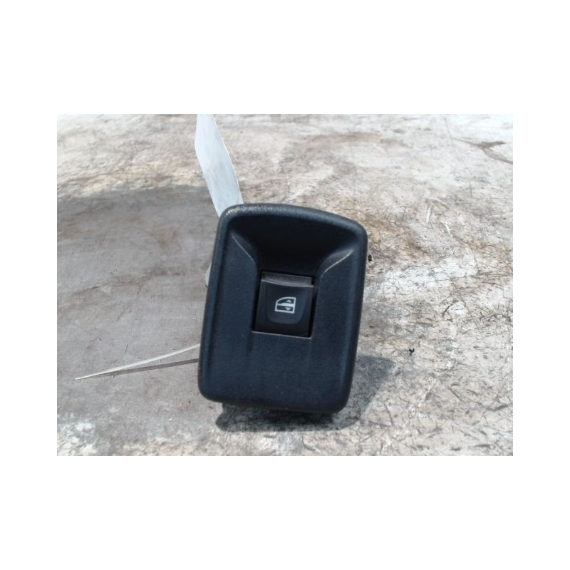 COMMANDE LEVE-GLACE PORTE AVD DACIA SANDERO 2008-