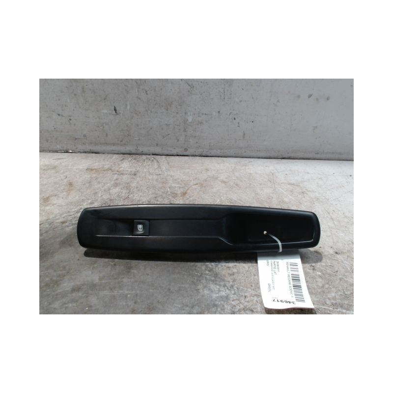 COMMANDE LEVE-GLACE PORTE AVD RENAULT MEGANE SCENIC III