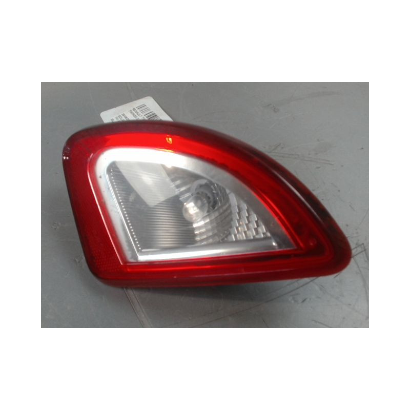 FEU ARRIERE INTERIEUR DROIT RENAULT TWINGO 2 2010-