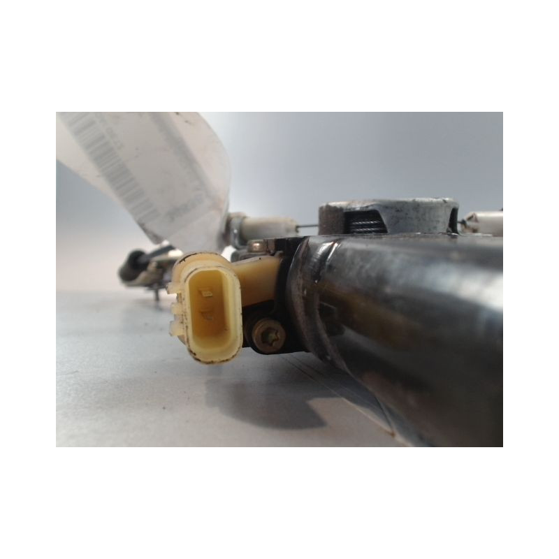 MECANISME+MOTEUR LEVE-GLACE AVANT GAUCHE HYUNDAI GETZ