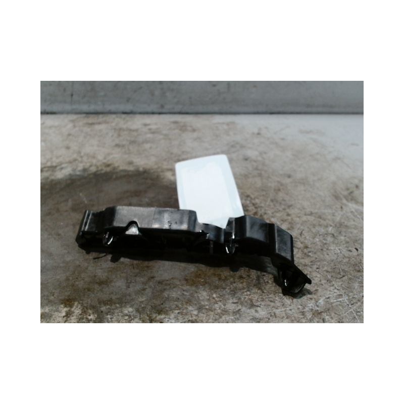SUPPORT PARE-CHOC AVG AUDI A1