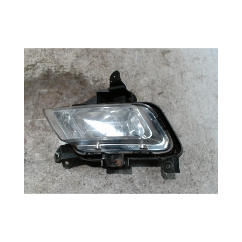 PHARE ANTIBROUILLARD AVANT GAUCHE KIA CEE-D