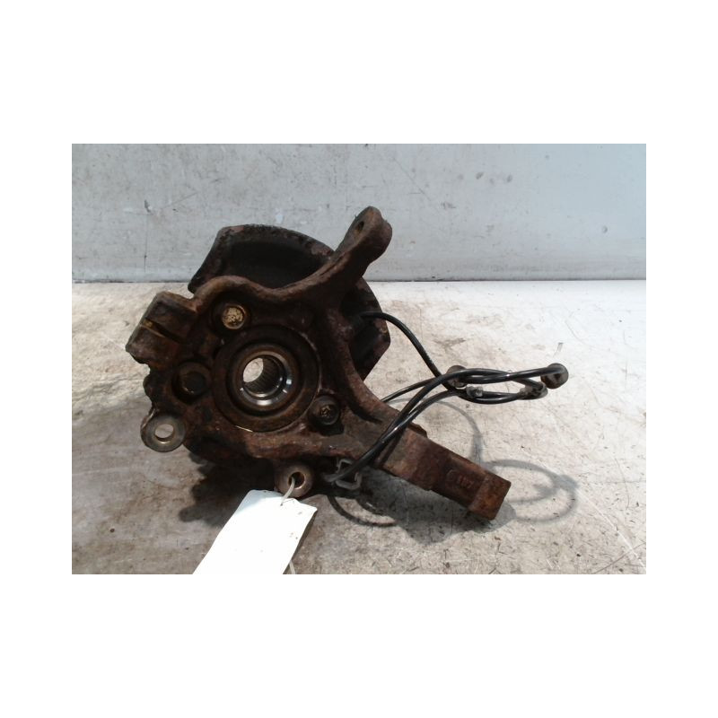PIVOT AVANT GAUCHE NISSAN TIIDA