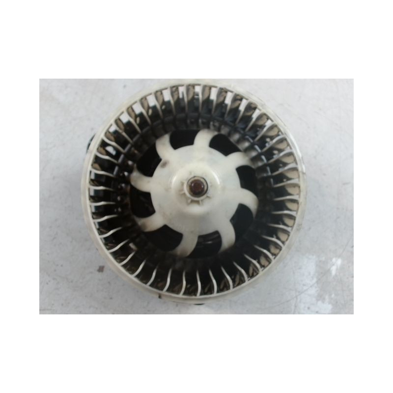 MOTEUR VENTILATEUR CHAUFFAGE IVECO 29L10