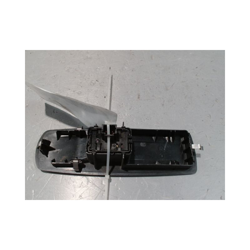 COMMANDE LEVE-GLACE PORTE AVD RENAULT MEGANE III 2008-
