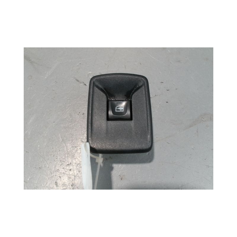 COMMANDE LEVE-GLACE PORTE AVD DACIA LODGY