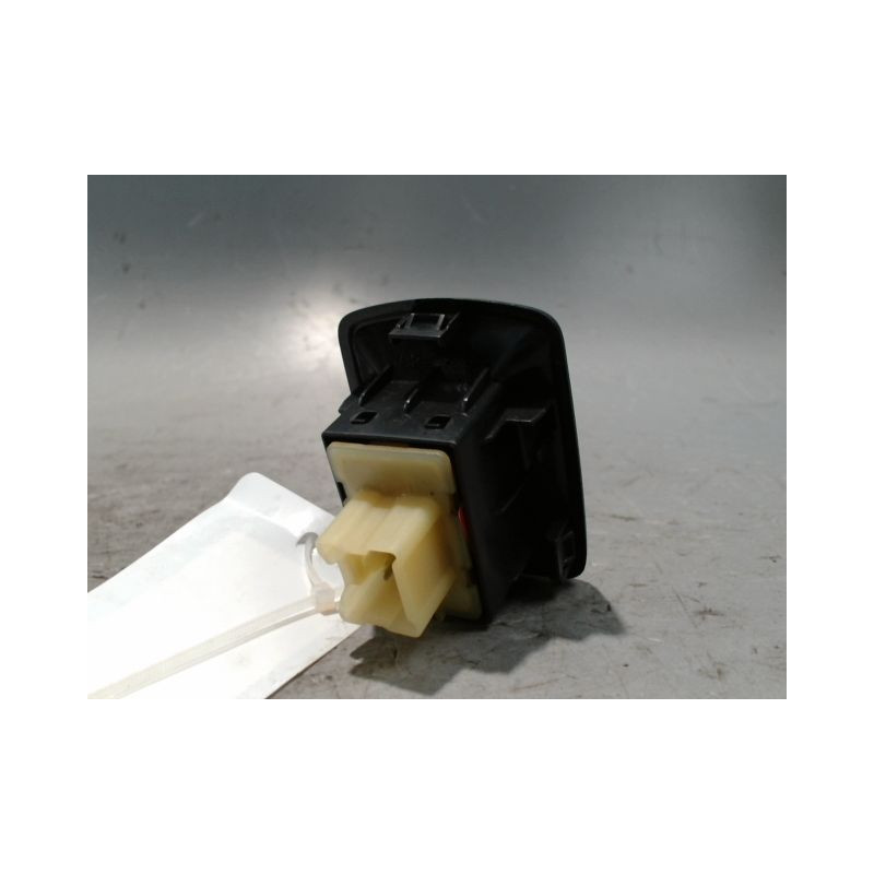 COMMANDE LEVE-GLACE PORTE AVD DACIA LODGY
