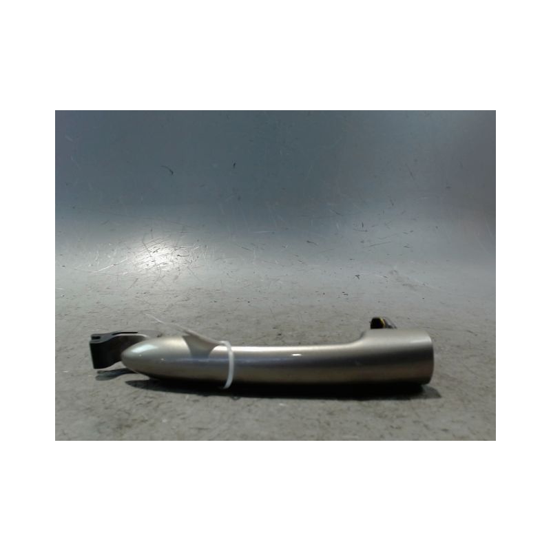 POIGNEE EXTERIEURE PORTE ARRIERE GAUCHE RENAULT CLIO III 2010-